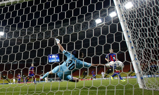 包含北京首钢赛后门线救险，志在欧冠名次提升，目标明确，控场能力受关注的词条