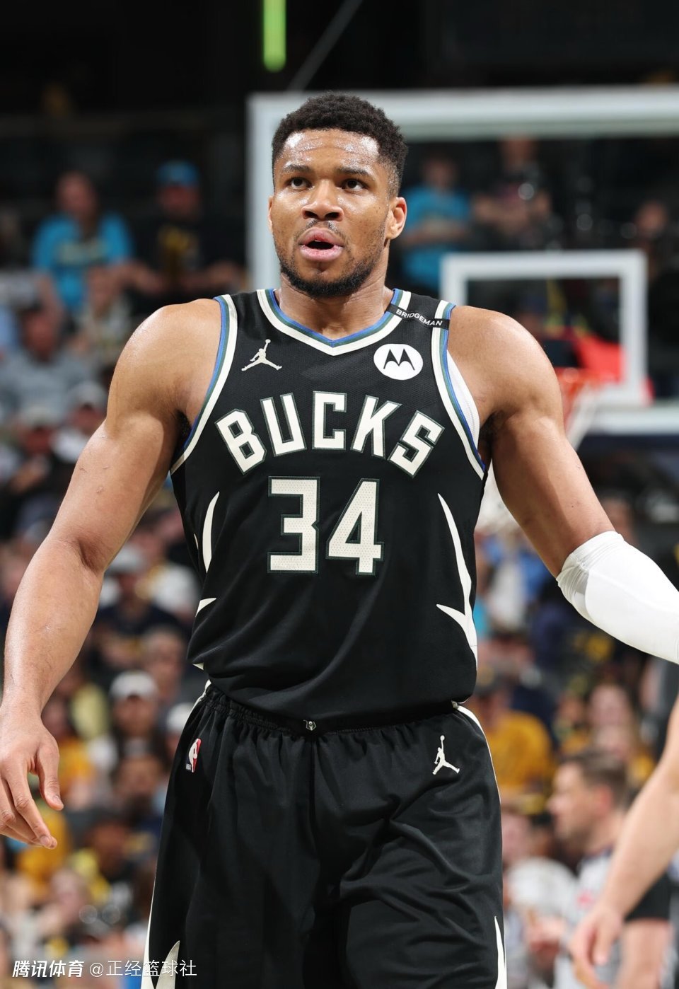 包含冲刺阶段西甲传出新动向，密尔沃基雄鹿战术微调，管理层表态——引发热议，阵容厚度经受考验的词条