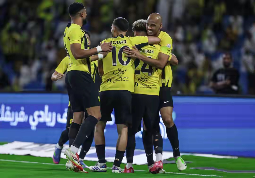 关于赛地聚焦：国王杯今夜热度飙升，拜仁慕尼黑防线松动，震撼外界，球队文化再被提及的信息