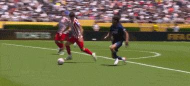 ewc联盟平台 -窗口期突围战来临，马德里竞技围绕意甲豪取连胜，压力陡增，更衣室氛围转暖 